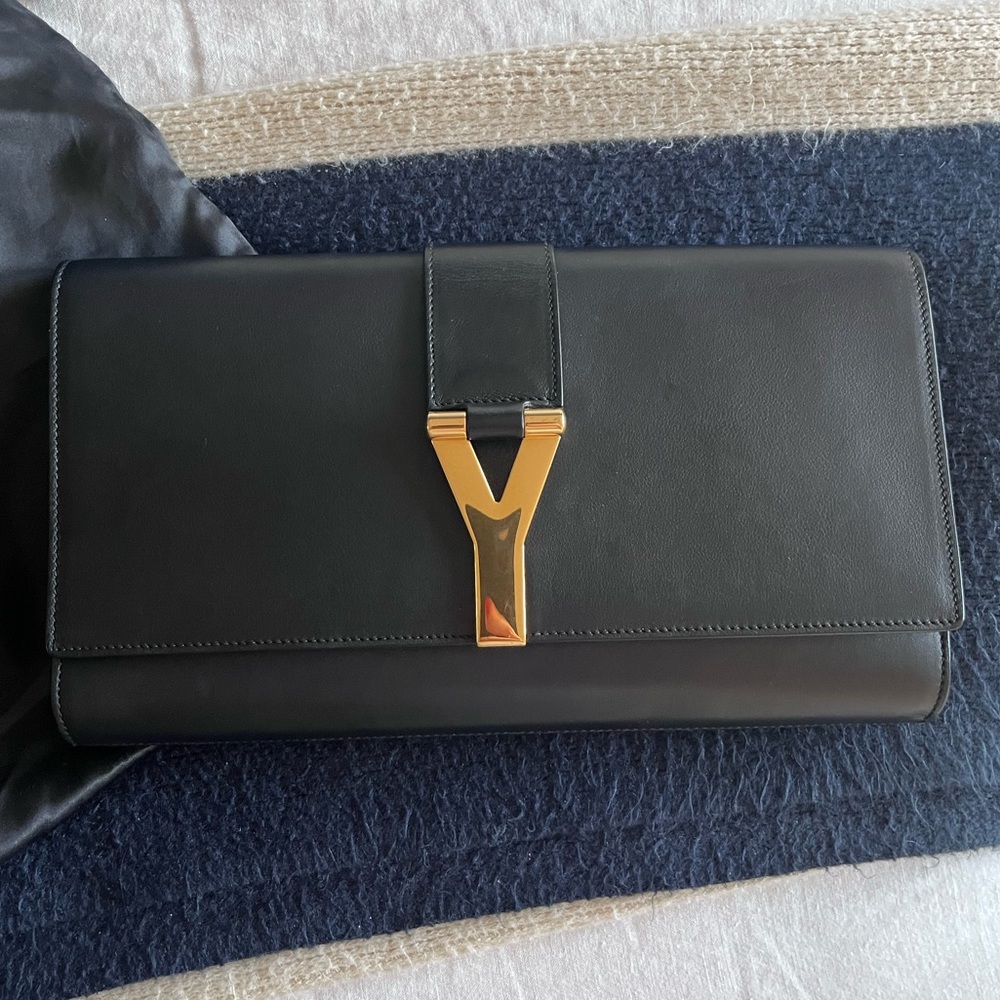 Black Y-Accented YSL Clutch - Picture 3 of 17